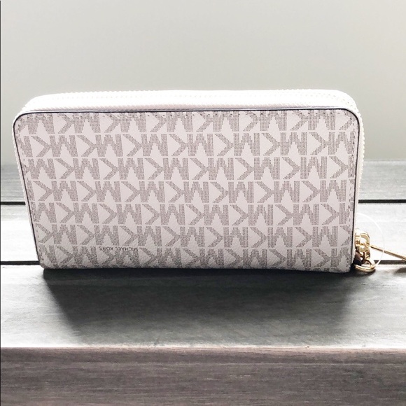 NEW Michael Kors Wristlet/Wallet - Picture 2 of 3